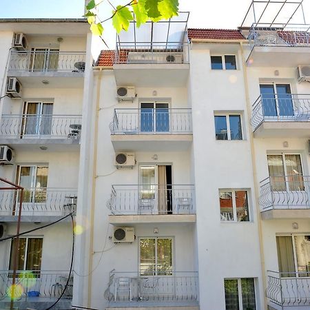Family Hotel Blazhi Сандански Экстерьер фото
