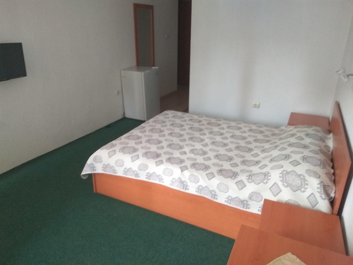 Family Hotel Blazhi Сандански Экстерьер фото
